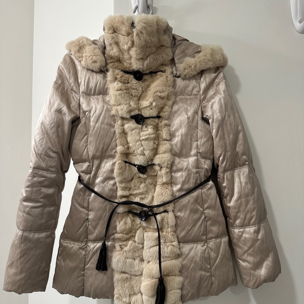 MaxMara champagne Goose Down Puffer Jacket with Real Fur Trim and Leather strap